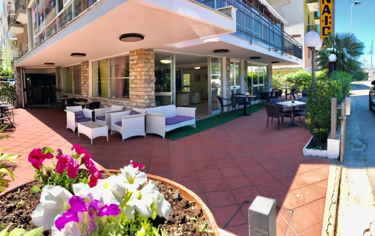 Hotel Naica Rímini Exterior foto